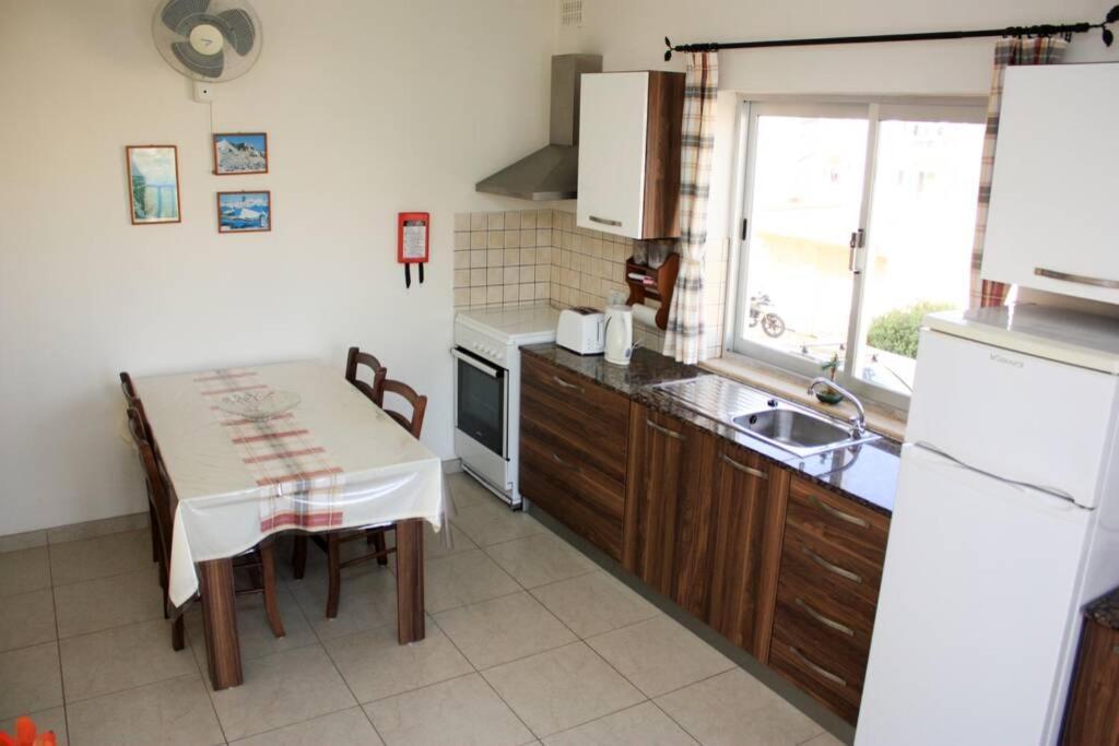 Fiesta Apartment Seaview Мелліха Екстер'єр фото