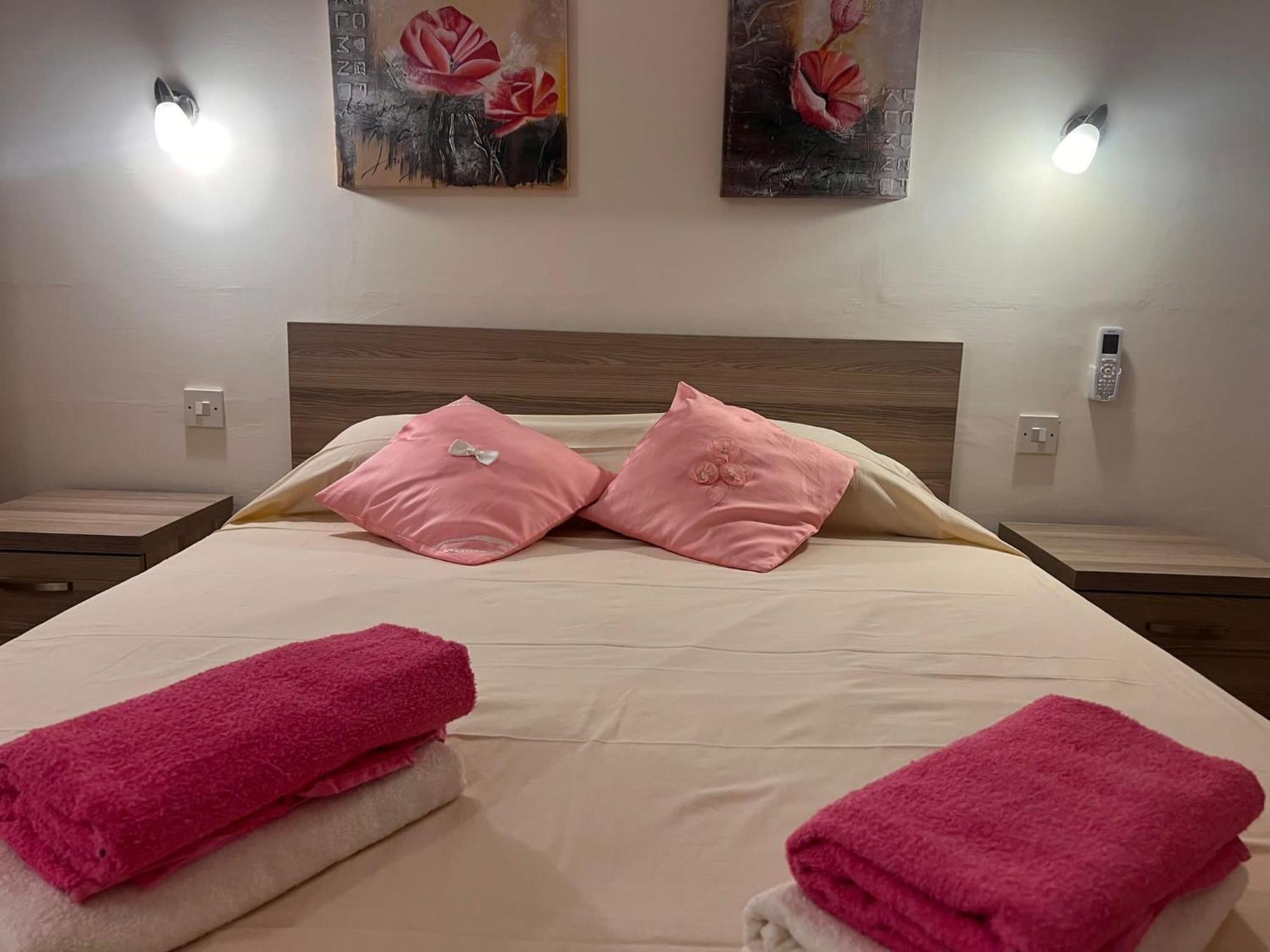 Fiesta Apartment Seaview Мелліха Екстер'єр фото